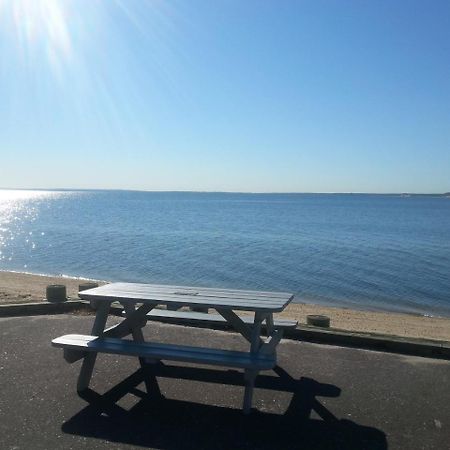 Bay Breeze Inn South Jamesport 外观 照片