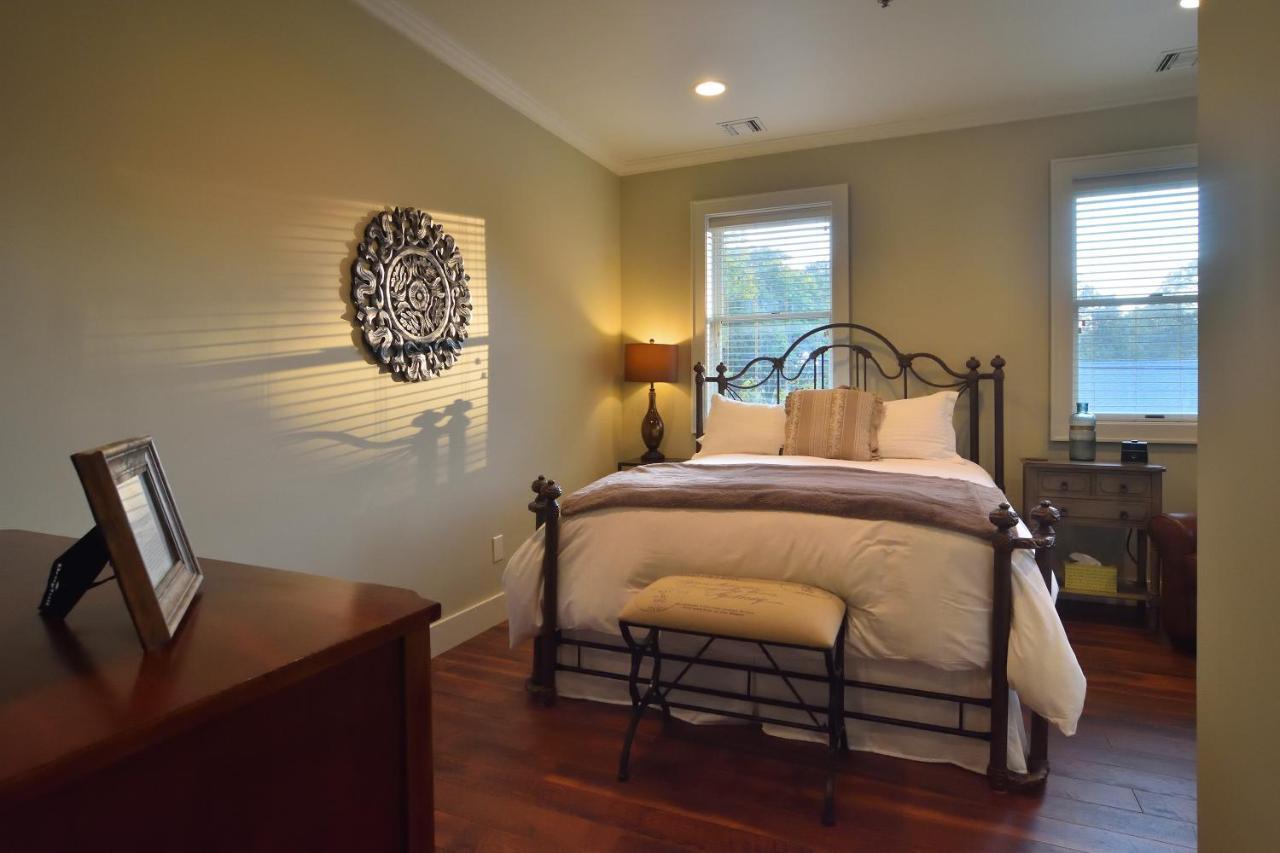 Bay Breeze Inn South Jamesport 外观 照片