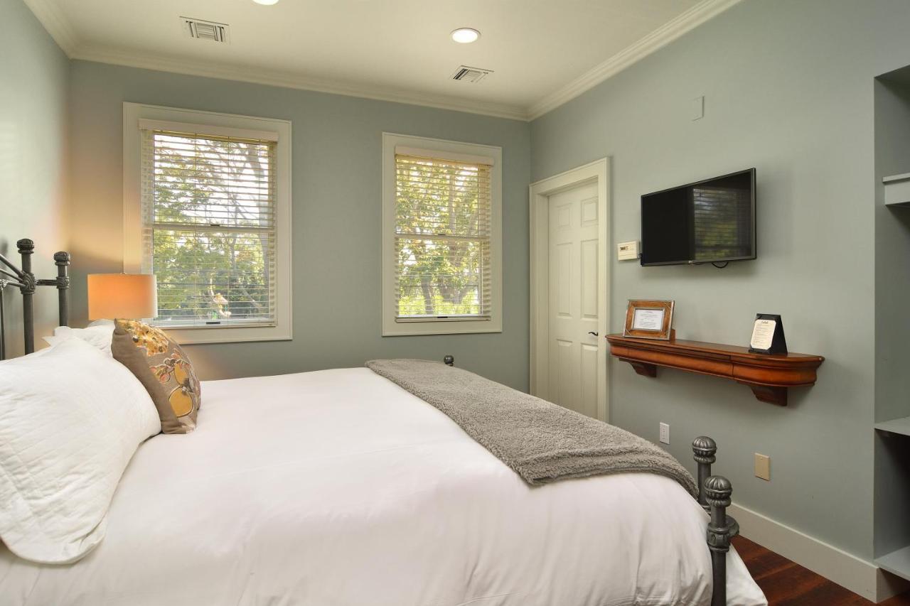 Bay Breeze Inn South Jamesport 外观 照片